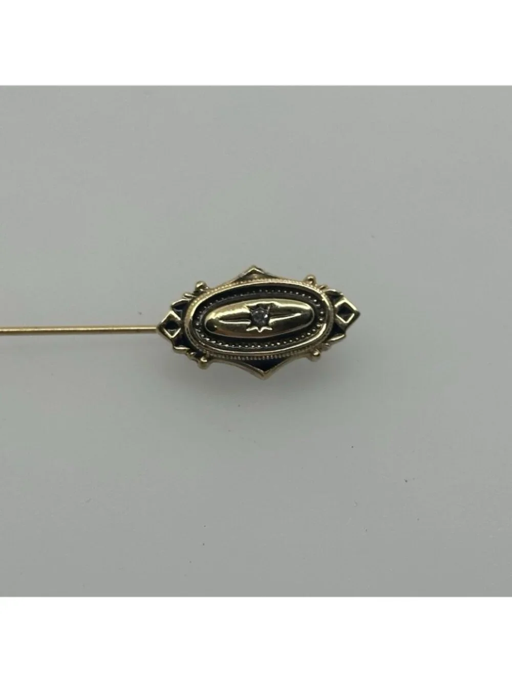 Vintage Avon Kensington Stick Pin Victorian Revival Gold Tone Heraldic Lapel - Picture 2 of 7